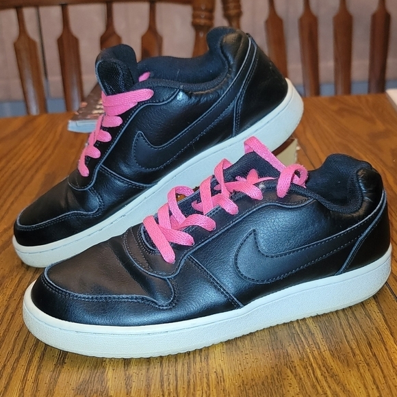 Womens size 8 Nike Ebernon lows. - Picture 2 of 10